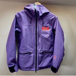 Helly Hansen Purple Ski & Snow Jacket with Sporty Design